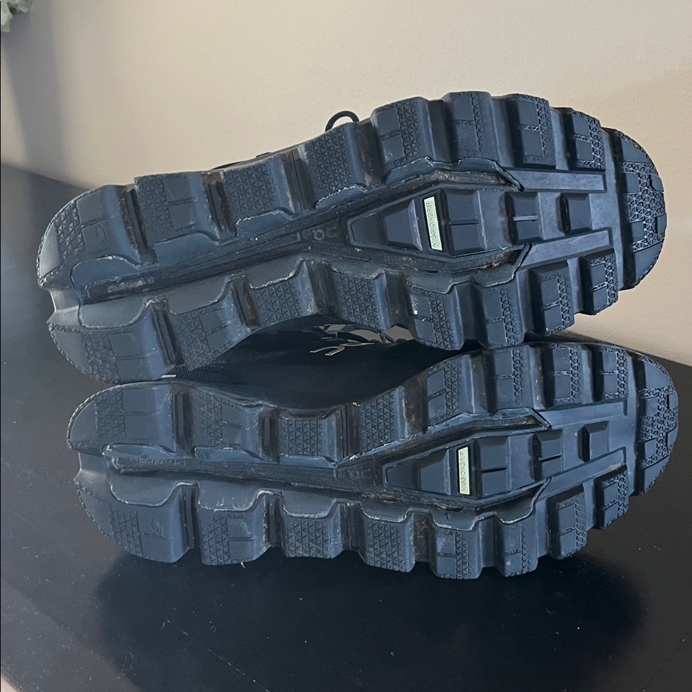 On Running Cloudrock Men's Black High-Top Waterproof Hiking Shoes - Picture 5 of 6